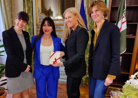 La Presidente della Regione Stefania Proietti ha incontrato a Palazzo Donini Saar van Bueren, Vicesegretario generale del PSE, insieme alla Presidente del Consiglio regionale Sarah Bistocchi e alla Parlamentare europea Camilla Laureti – www.regione.umbria.it