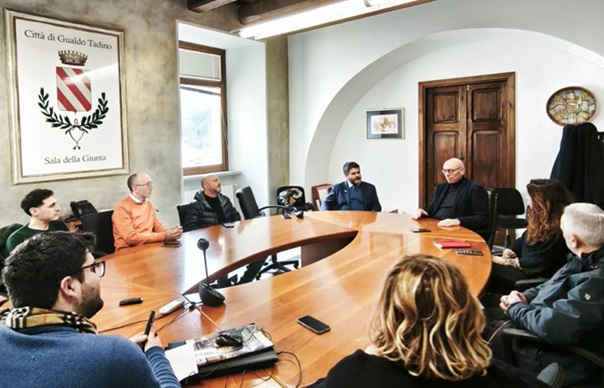 L’assessore regionale all’ambiente Thomas De Luca incontra il sindaco di Gualdo Tadino Massimiliano Presciutti: “Prioritaria la messa in sicurezza della Valle del Fonno” – www.regione.umbria.it