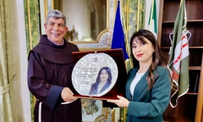 La Presidente della Regione Umbria Stefania Proietti, ha ricevuto a Palazzo Donini la visita del francescano Padre Ibrahim Faltas, vicario della Custodia di Terra Santa. – www.regione.umbria.it
