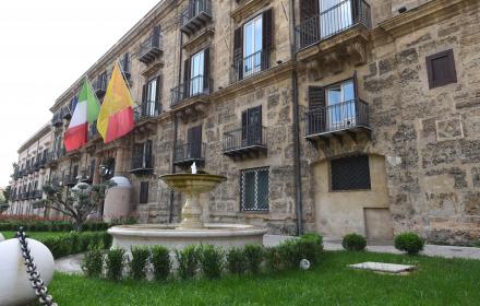 Credito al consumo, via libera al decreto. Schifani: «Sostegno importante per le famiglie»

   – www.regione.sicilia.it