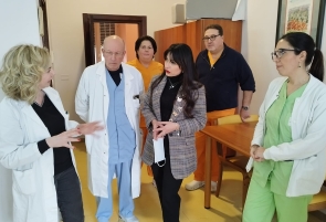 La Presidente Proietti, che ha da poco visitato l’Hospice di Perugia, per la Giornata nazionale dei professionisti sanitari e sociosanitari, esprime gratitudine verso ogni singolo operatore del settore – www.regione.umbria.it