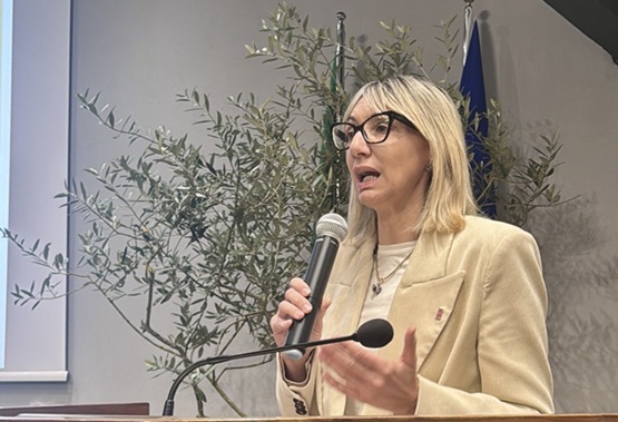 L’assessora regionale Simona Meloni alla Camera di Commercio dell’Umbria per la premiazione dell’Umbria del vino: “Il brand Umbria è il valore aggiunto che deve sostenere la crescita delle nostre produzioni vitivinicole e del nostro turismo. Pronti a lavorare insieme” – www.regione.umbria.it