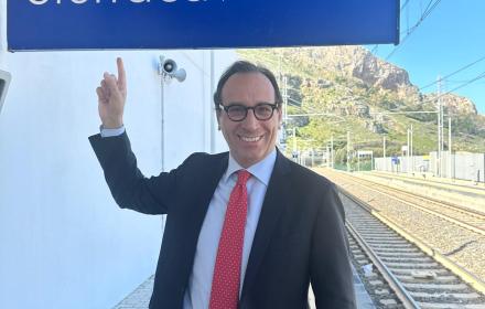 Mobilità, Aricò: «Dal 25 aprile aumentano i treni che fermano a Sferracavallo»