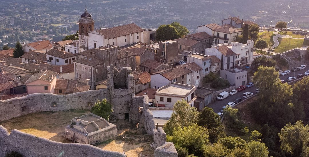 Castel San Pietro Romano nel video di Zalone – VisitLazio – www.visitlazio.com