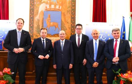 Conferenza di Messina e Taormina, Schifani incontra commissione Parlamento Ue: «Maggiori sinergie tra Regioni e Istituzioni centrali»

   – www.regione.sicilia.it