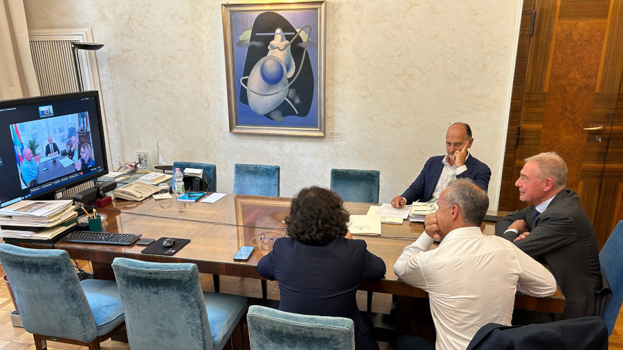 Urso illustra a Bitetti piano di decarbonizzazione e accordo di programma interistituzionale – www.mimit.gov.it