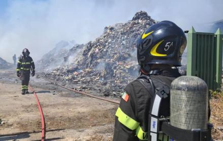 Tavolo tecnico su incendio Augusta: superata fase critica, proseguono analisi