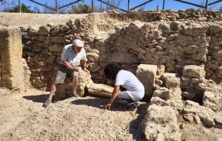 Archeologia, statua greca a Mozia. Scarpinato: «Sicilia crocevia di civiltà»