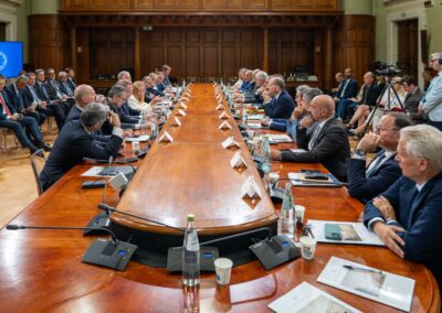 Riunito a Palazzo Chigi il Tavolo del vino. Lollobrigida: promuovere e difendere il vino in Italia e all'estero – www.masaf.gov.it