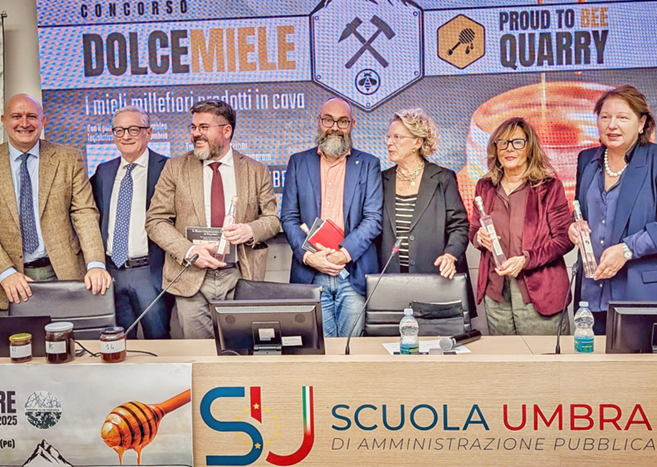 Regione e Garden Club di Perugia premiano i vincitori del concorso Dolce Miele, l’assessore De Luca: “Cave trasformate in laboratori di biodiversità e sostenibilità. Un successo che corona il progetto pionieristico Proud to Bee Quarry per la rigenerazione ambientale” – www.regione.umbria.it