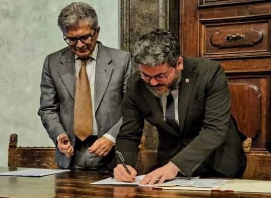Firmato a Palazzo Donini il protocollo d’intesa per il monitoraggio dei Pfas.  Assessore Thomas De Luca: “Analisi costanti dell’acqua del rubinetto su tutto il territorio, con l’Umbria prima Regione in Italia. Chiediamo al Governo che vengano messi al bando” – www.regione.umbria.it