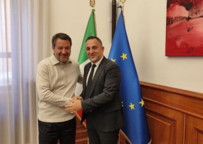 Porti: il Ministro Salvini ha incontrato Erham Ciloglu del Gruppo Yildrim/Corex – www.mit.gov.it