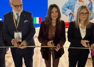 Turismo, Italia regina del Regno Unito. Santanchè inaugura Padiglione ENIT a WTM Londra 2025