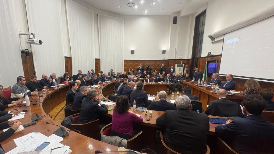 Urso, “nessun piano di chiusura. Al lavoro su continuità produttiva e per sicurezza lavoratori” – www.mimit.gov.it