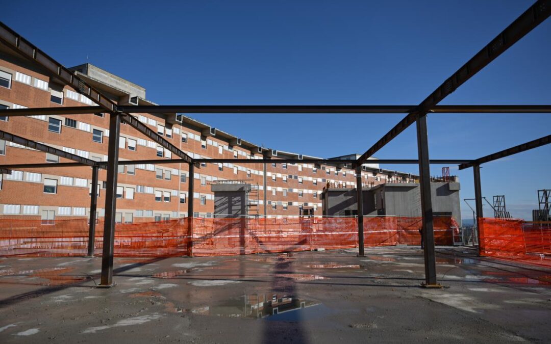 Aou Senese, completato l’ultimo piano del Lotto Volàno. La visita di Giani e Monni
                         – www.toscana-notizie.it