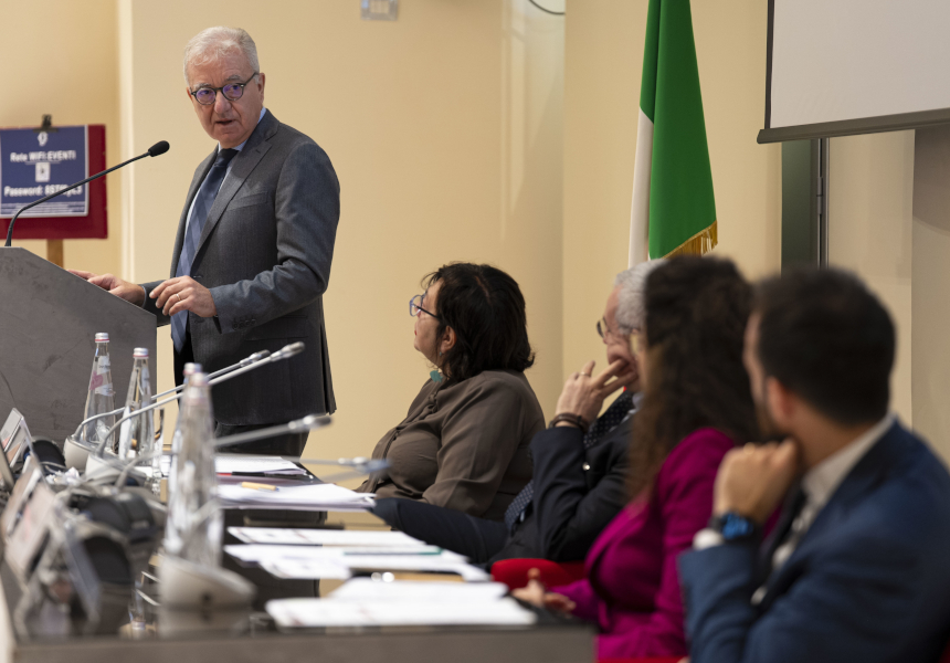 Il Sottosegretario Mantovano partecipa alla presentazione dell’indagine MOIGE – “VENDUTI AI MINORI” – www.governo.it