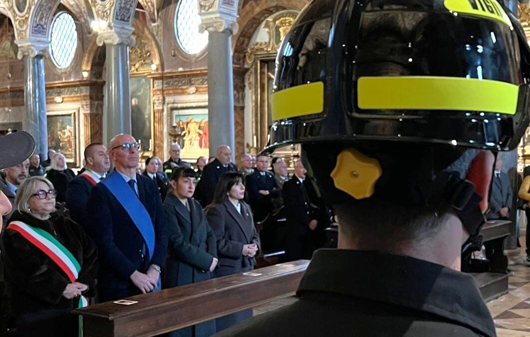 Ricorrenza di Santa Barbara, la presidente Proietti: “Al fianco dei vigili del fuoco, presidio essenziale per la sicurezza del territorio. I vigili del fuoco sono il volto più vicino della sicurezza” – www.regione.umbria.it