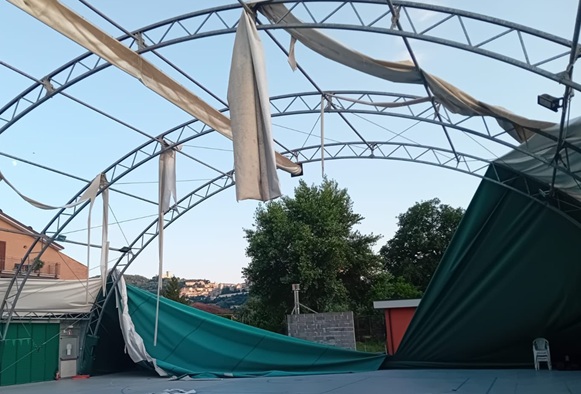 Narni, dalla Regione 100mila euro per la riqualificazione del Pala Avis e del Campo ‘F. Bertolini’. De Rebotti: “Interventi che migliorano funzionalità, sicurezza e accessibilità delle strutture” – www.regione.umbria.it