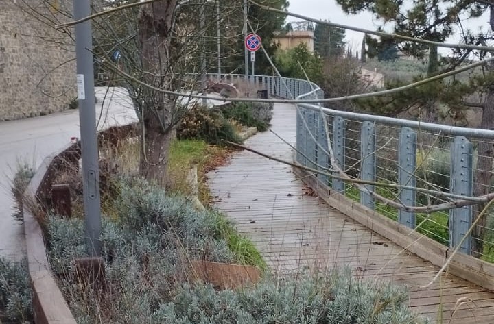 Assegnato un contributo regionale di 80mila euro per la messa in sicurezza di via Gramsci a Montefalco. De Rebotti: “Interventi mirati per tutelare territorio, cittadini e patrimonio storico” – www.regione.umbria.it