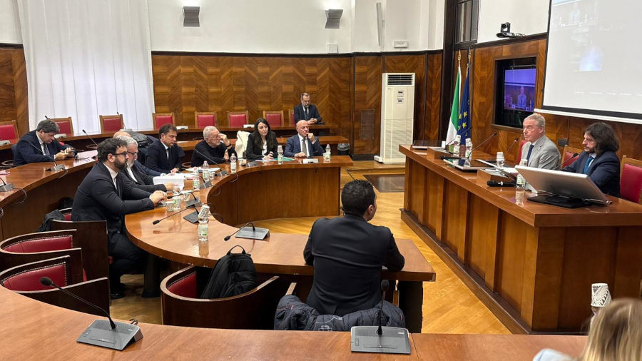 Urso incontra istituzioni pugliesi al Mimit – www.mimit.gov.it