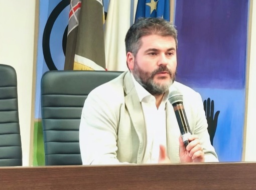 Nota dell’assessore regionale all’Ambiente Thomas De Luca. Il costo dell’inazione e del negazionismo ambientale del Governo Meloni: ogni euro non speso per la transizione ecologica comporta 1,5 euro per riparare i danni da cambiamenti climatici – www.regione.umbria.it