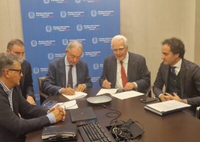 Siglato protocollo con Mimit per azienda Magna Closures: soddisfazione di Giani e Fabiani
                         – www.toscana-notizie.it