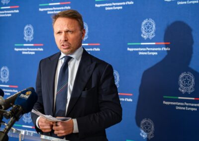 Mercosur: Lollobrigida, l'Italia protegge agricoltura e agricoltori. Accolta richiesta soglia salvaguardia al 5% e zero dazi sui fertilizzanti. – www.masaf.gov.it