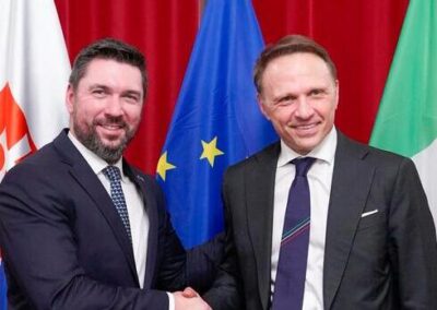 Italia-Slovacchia, incontro bilaterale tra il Ministro
Lollobrigida e il Ministro Takáč – www.masaf.gov.it
