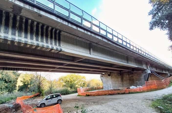 Viadotto Castagnola, De Rebotti: “Riqualificazione profonda della rete stradale, non rattoppi: è un piano avanzato che migliorerà stabilmente la viabilità”. Dal 19 marzo nuovo cantiere sulla SS675 Umbro Laziale a Narni con traffico a doppio senso su una carreggiata – www.regione.umbria.it