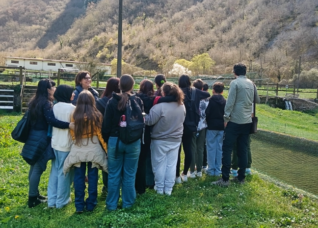 Trota mediterranea, gli studenti della scuola media di Vallo di Nera in visita al Centro ittiogenico di Borgo Cerreto – www.regione.umbria.it