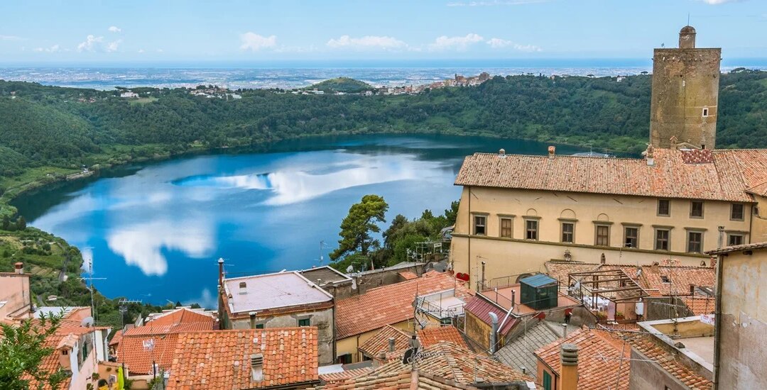 Nemi in corsa per Il Borgo dei Borghi 2026 –VisitLazio – www.visitlazio.com