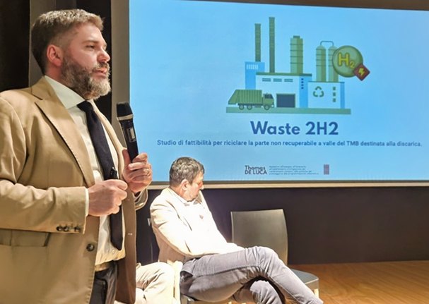 Legge Umbria Circolare e Piano rifiuti, a Magione il secondo incontro pubblico del percorso di partecipazione. Assessore De Luca: “Non sarà ampliata la capacità autorizzativa dei siti di smaltimento, compreso quello di Borgo Giglione” – www.regione.umbria.it