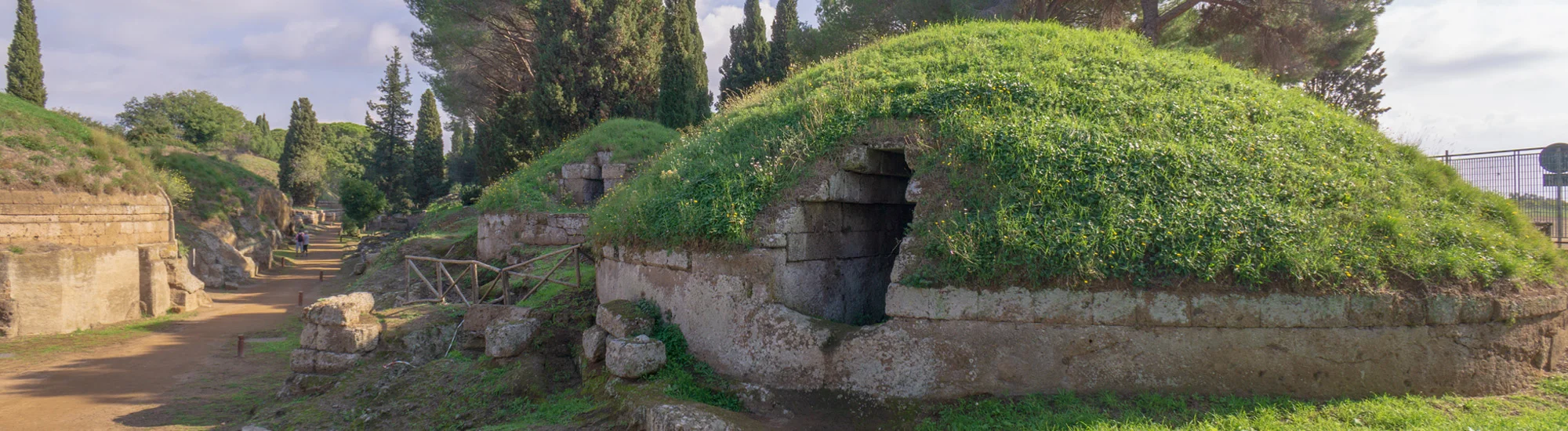Necropoli-di-Cerveteri-2000×550-1.jpg