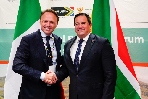 Agroalimentare. Lollobrigida: "Un altro passo in avanti per l'export di uva da tavola italiana in Sudafrica" – www.masaf.gov.it