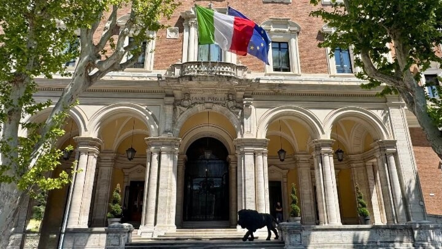 MIT20Facciata20con20leone202025.jpg