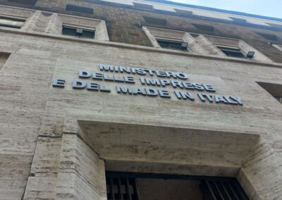 Ast Terni: Urso convoca tavolo il 28 settembre, focus su monitoraggio Accordo di programma, piano industriale e occupazionale – www.mimit.gov.it