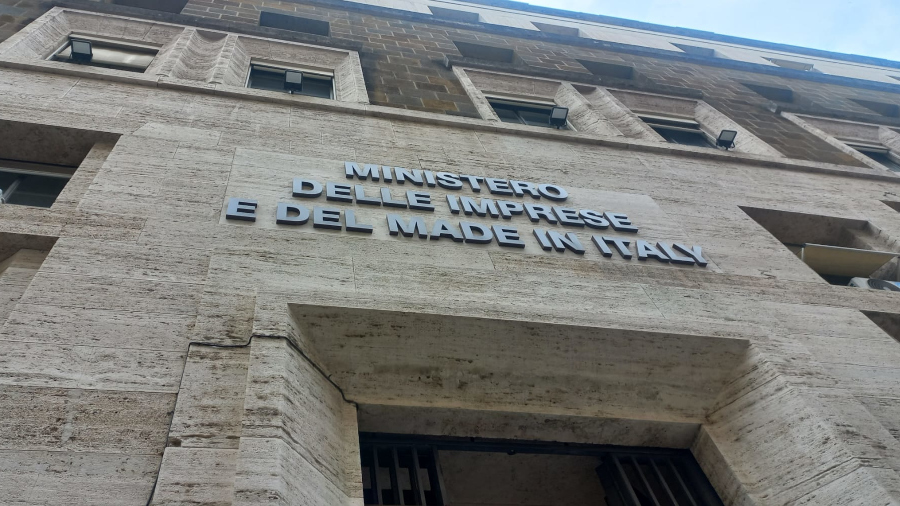 Ast Terni: Urso convoca tavolo il 28 settembre, focus su monitoraggio Accordo di programma, piano industriale e occupazionale – www.mimit.gov.it
